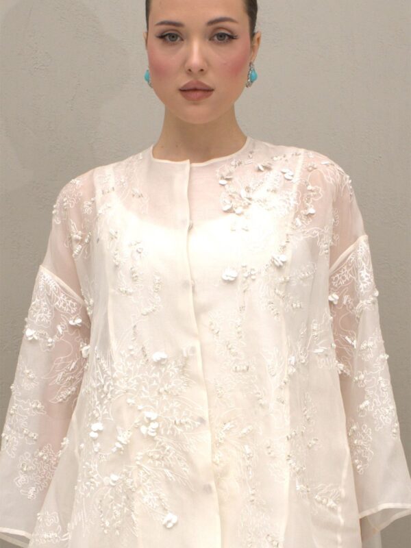Registered embroidery Top